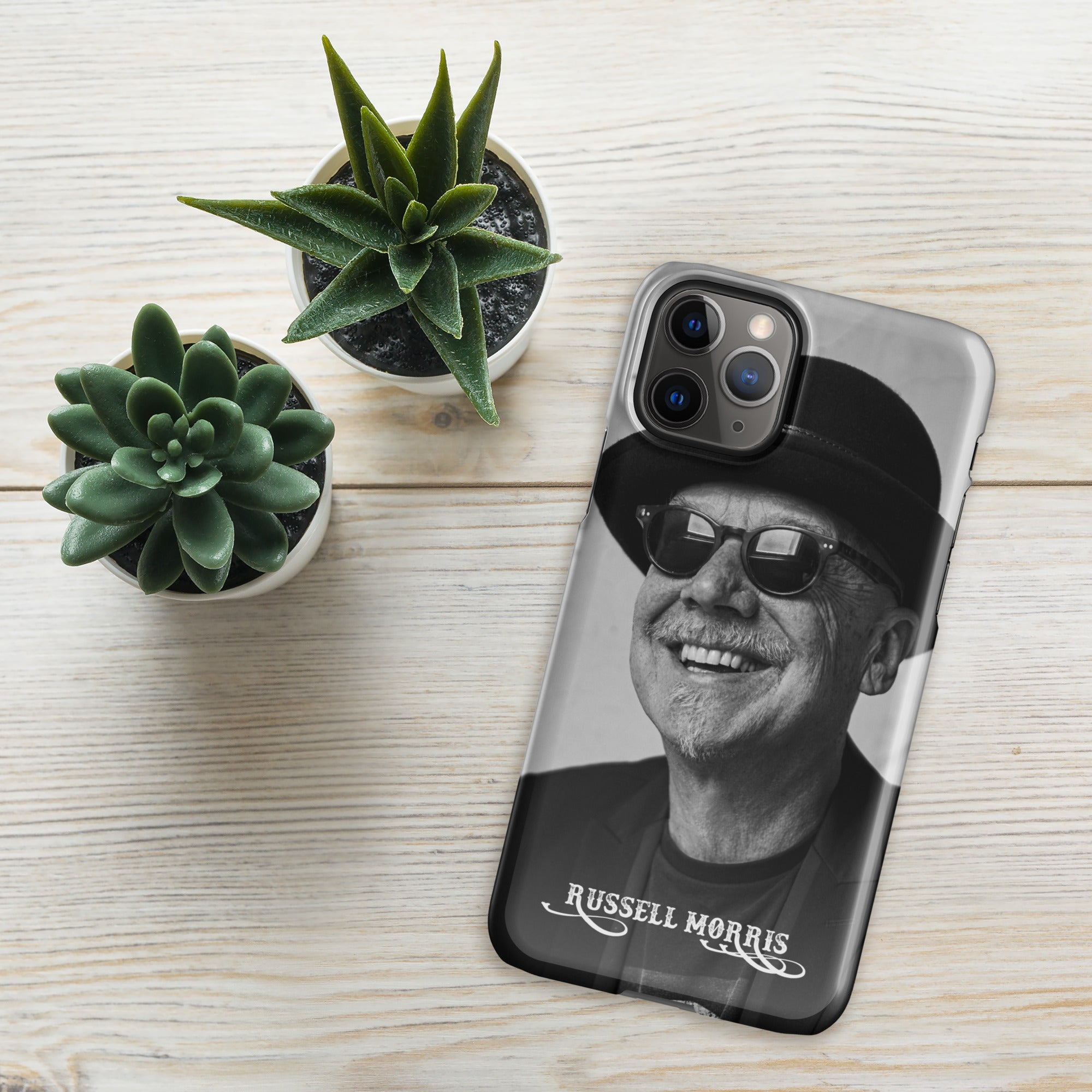 RUSSELL MORRIS | SNAP CASE FOR iPHONES®